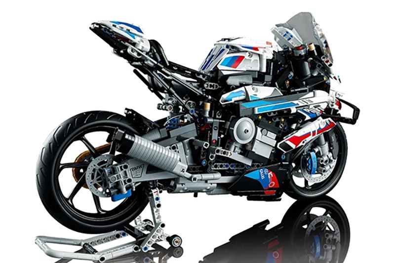 Review LEGO Technic 42130 BMW M 1000 RR